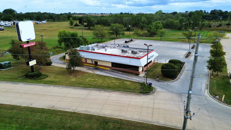 More Photos Of 1319 141st St, Perry Fast Food For Sale