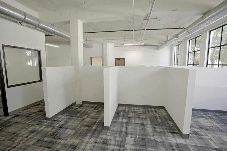 More Photos Of 1355 Palmetto St, Los Angeles Loft Creative Space For Lease