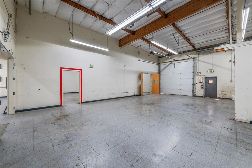 More Photos Of 1290 Reamwood Ave, Sunnyvale Research And Development For Lease