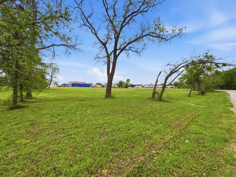 More Photos Of TBD TBD Mulberry Street, Kaufman Land For Sale