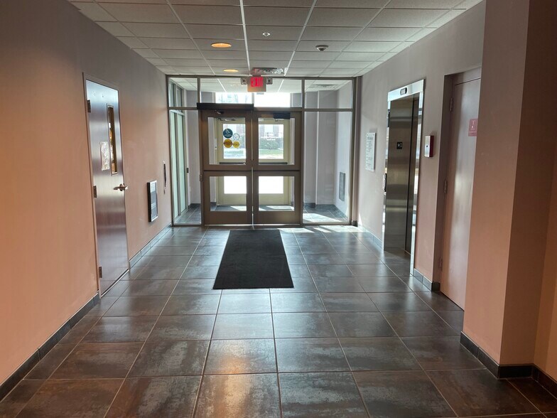 More Photos Of 3838 N Main St, Mishawaka Medical For Lease
