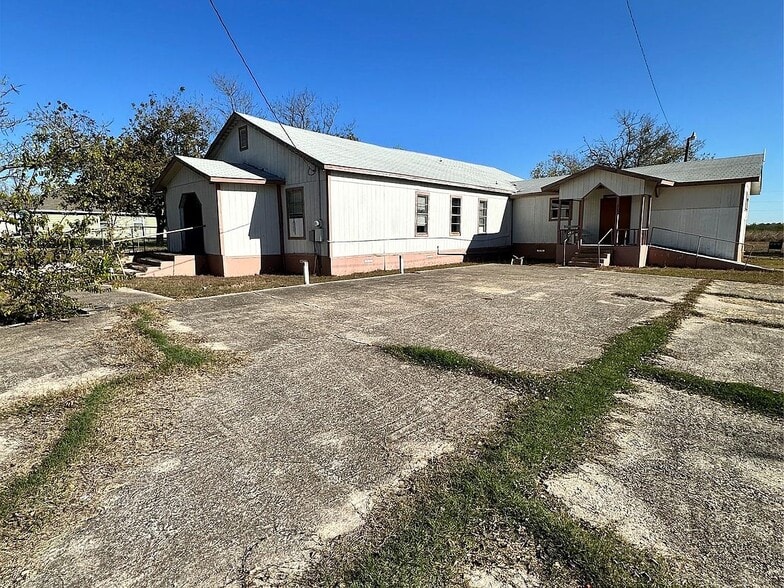 More Photos Of 125 2nd Ave, Taylor Religious Facility For Sale