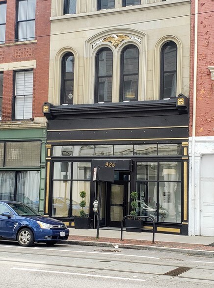 More Photos Of 925 Main St, Cincinnati Loft Creative Space For Lease