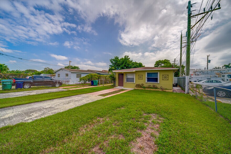 More Photos Of 7358 SW 23rd St, Miami Multifamily For Sale