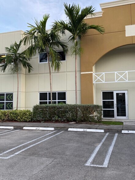 More Photos Of 1835 NW 112th Ave, Miami Warehouse For Lease