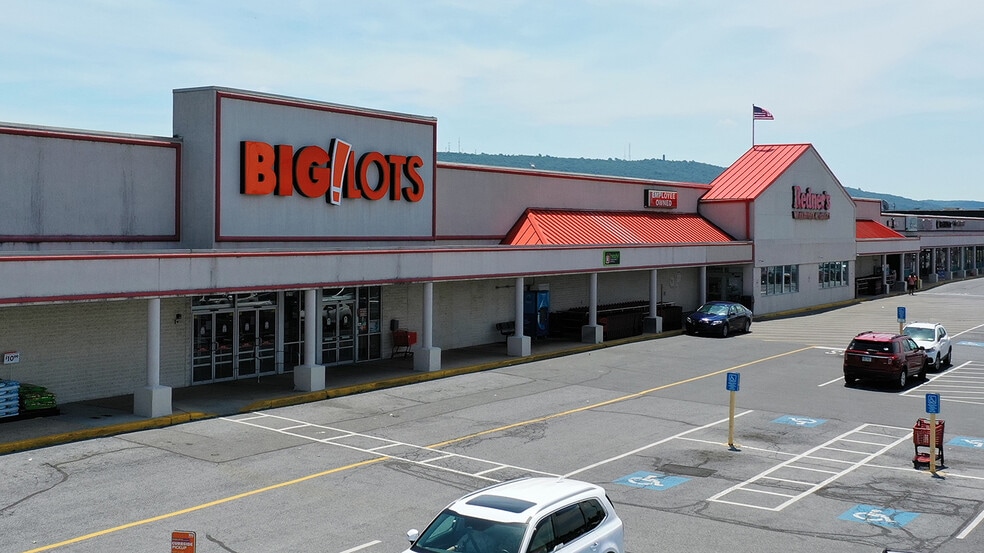 More Photos Of 3205-3215 N 5th St, Reading Unknown For Lease