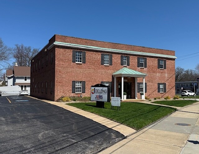 Primary Photo Of 19220 Lorain Rd, Fairview Park Medical For Lease