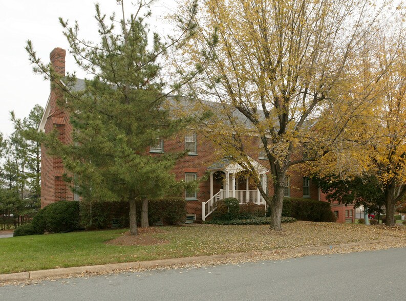 More Photos Of 7300 Hanover Green Dr, Mechanicsville Office For Lease