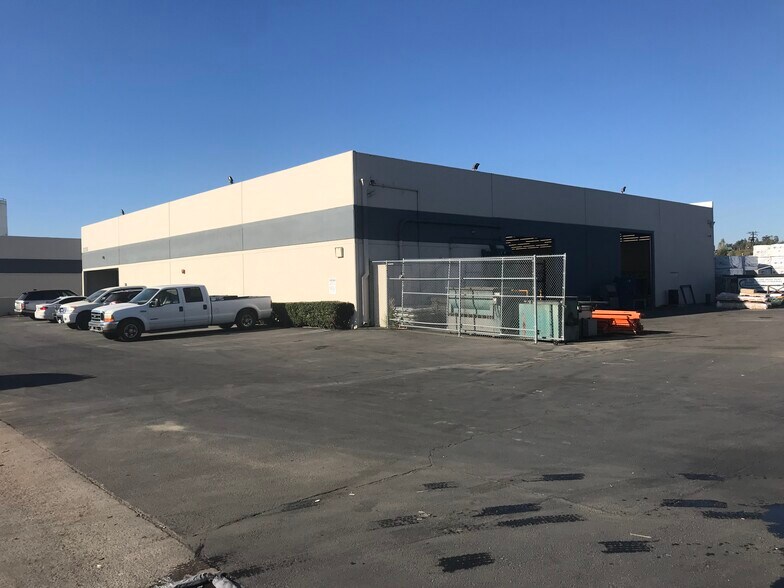 More Photos Of 1238 Simpson Way, Escondido Warehouse For Lease
