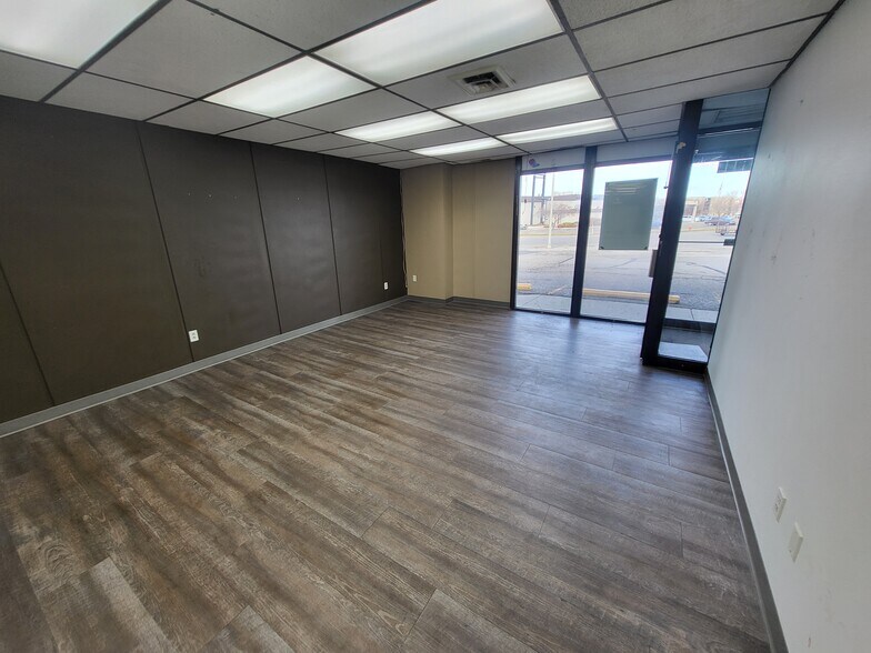 More Photos Of 1035 E Interstate Ave, Bismarck General Retail For Lease