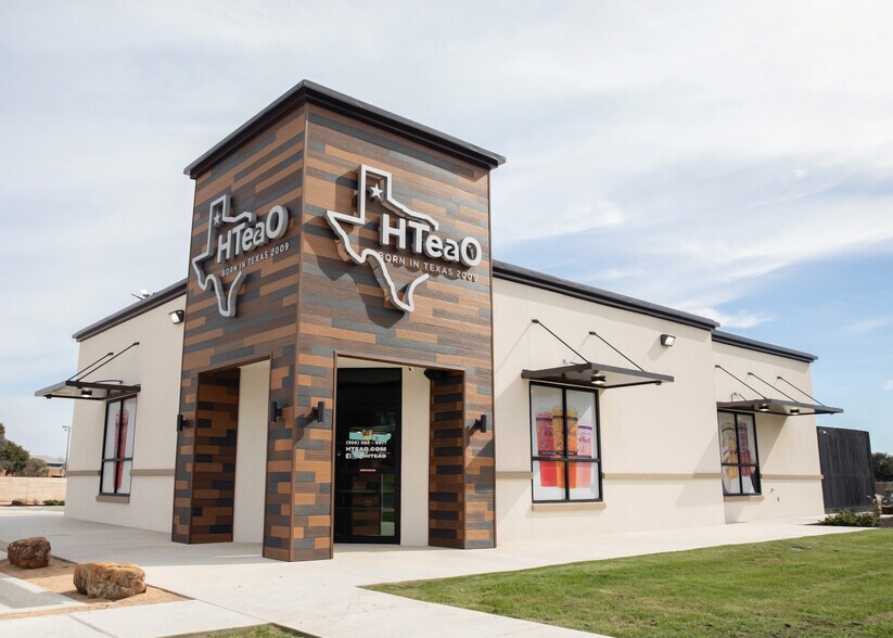 More Photos Of 840 Dolly Parton Pkwy, Sevierville Restaurant For Sale