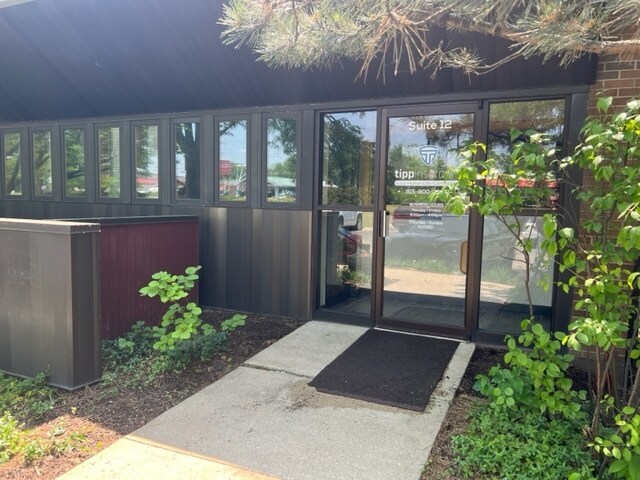 More Photos Of 4777 E State St, Rockford Medical For Sale