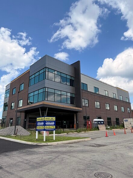 More Photos Of 15545 Cosby Rd, Chesterfield Medical For Lease