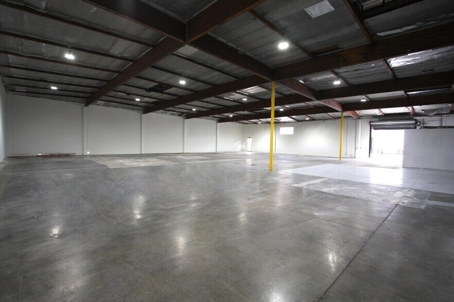 More Photos Of 1753 E 21st St, Los Angeles Warehouse For Lease