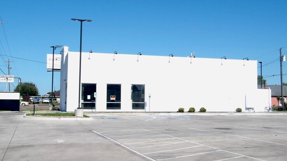 More Photos Of 505 E Edinburg Ave, Elsa Fast Food For Lease