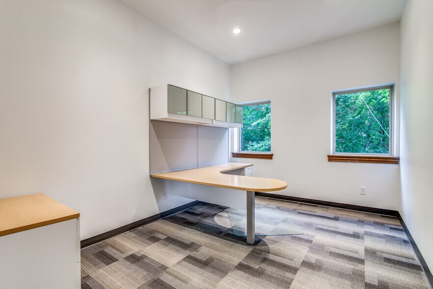 More Photos Of 3012 Ridge Rd, Rockwall Office For Lease