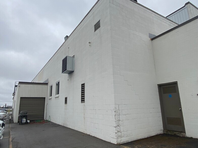 More Photos Of 350 Buell Rd, Rochester Manufacturing For Lease