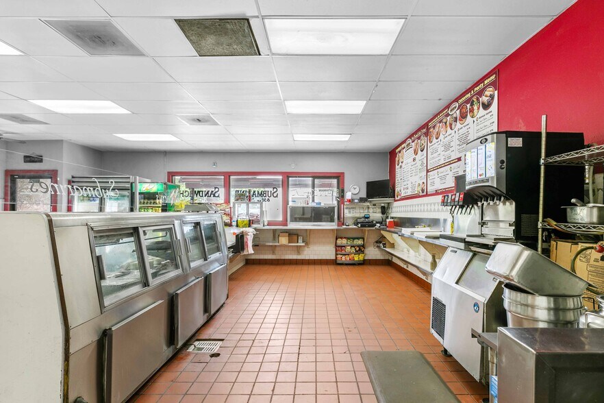 More Photos Of 1423-1425 W Burbank Blvd, Burbank General Retail For Sale