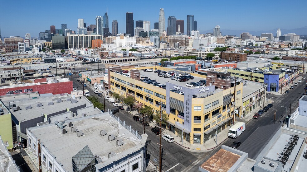 More Photos Of 747 E 10th St, Los Angeles General Retail For Sale