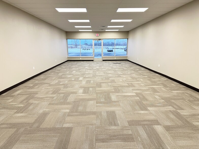 More Photos Of 840 N Black River Dr, Holland Unknown For Lease