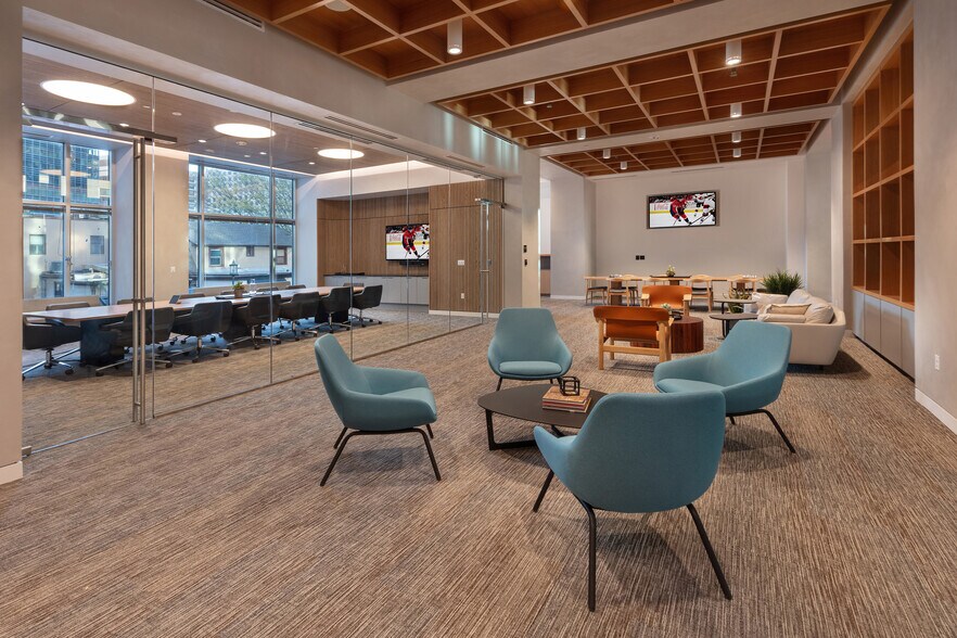 More Photos Of 2 Bethesda Metro Ctr, Bethesda Office For Lease