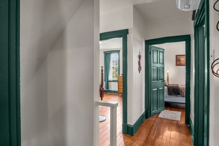 More Photos Of 3 Orchard Rd, Liverpool Winery Vineyard For Sale