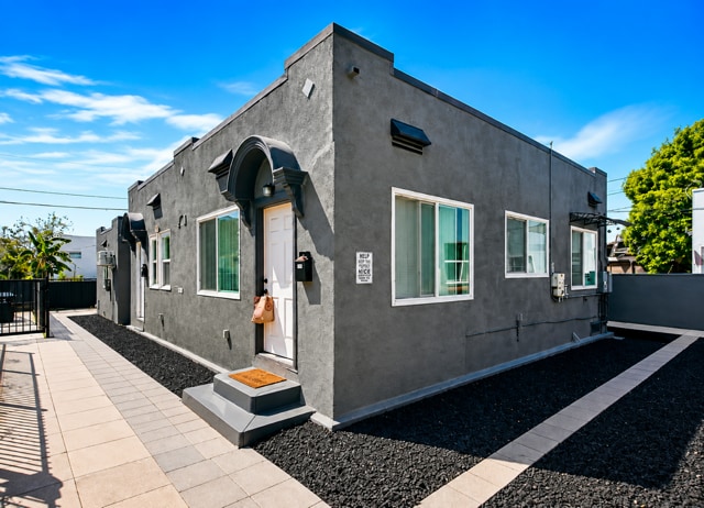 More Photos Of 2819 3rd Ave, Los Angeles Apartments For Sale