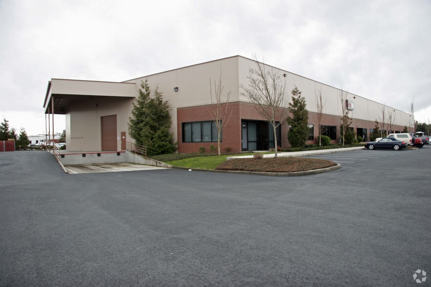 More Photos Of 13339 NE Airport Way, Portland Warehouse For Lease