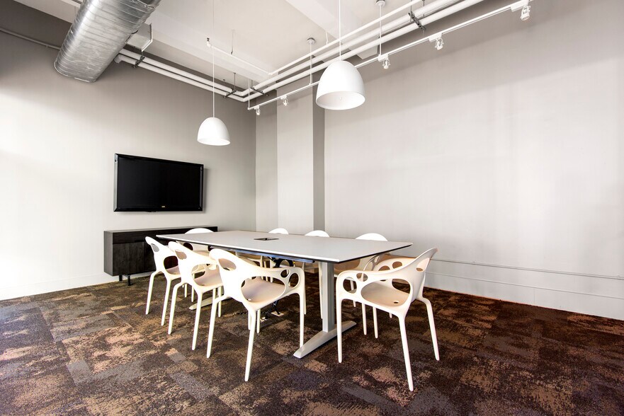 More Photos Of 41 E 11th St, New York Coworking Space