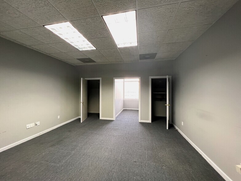 More Photos Of 6933 Crumpler Blvd, Olive Branch Office For Lease