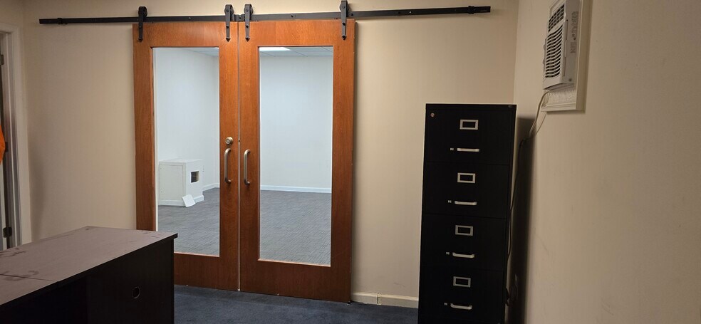 More Photos Of 9203 Enterprise Ct, Manassas Industrial For Sale