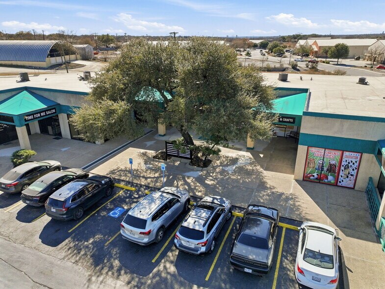 More Photos Of 13777 Judson Rd, San Antonio Unknown For Lease