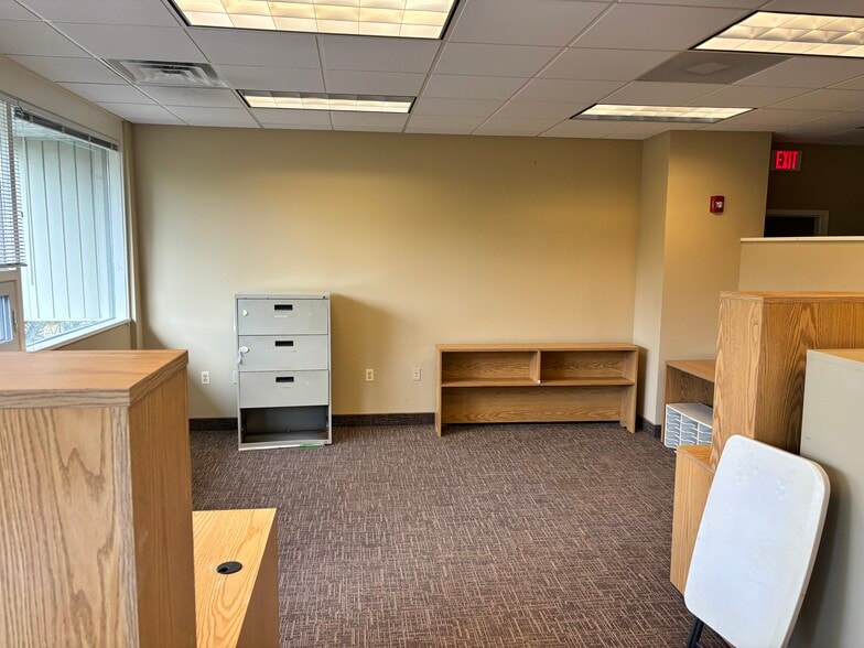 More Photos Of 220 Ridgedale Ave, Florham Park Office For Sale