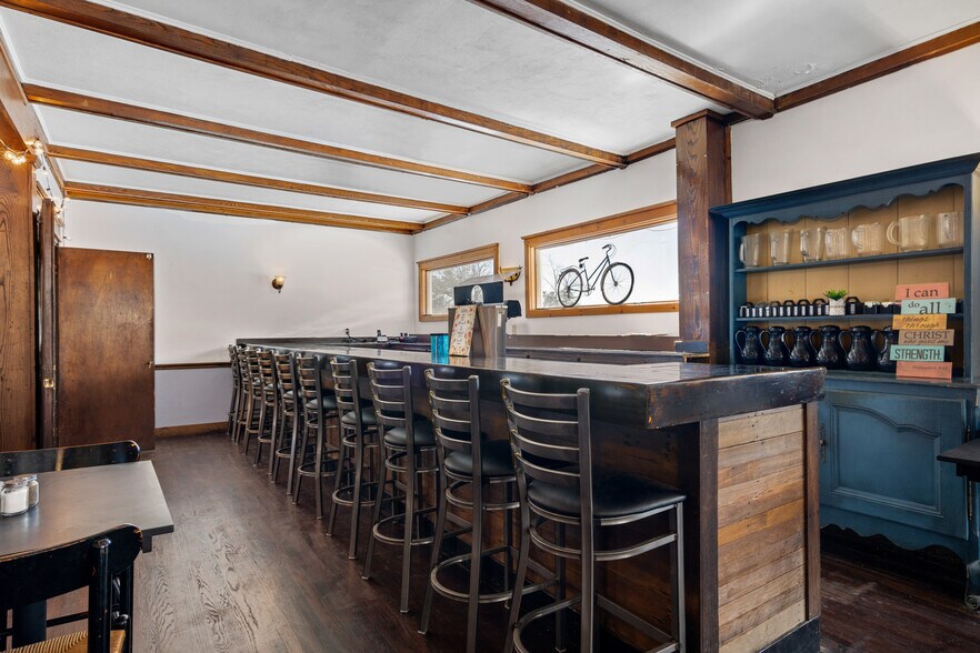 More Photos Of 13 Park Ave, Hadley Restaurant For Sale