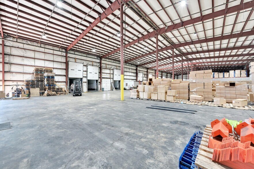 More Photos Of 280 Grand St, Hamburg Warehouse For Sale