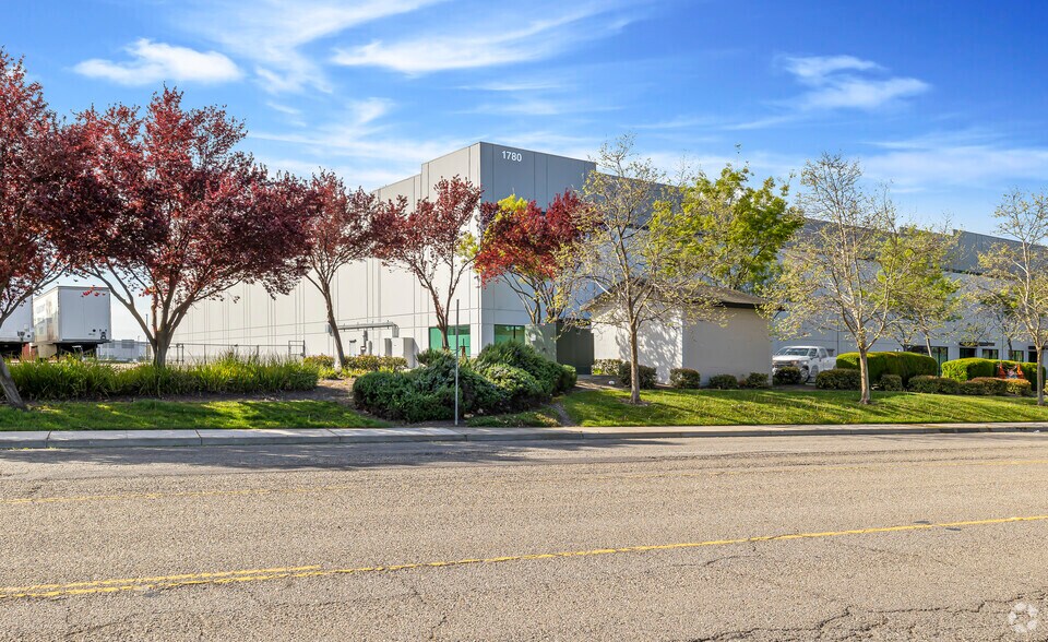 More Photos Of 1780 Industrial Dr, Stockton Warehouse For Lease
