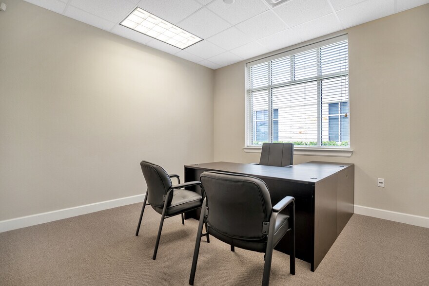 More Photos Of 2219 Sawdust Rd, The Woodlands Medical For Sale