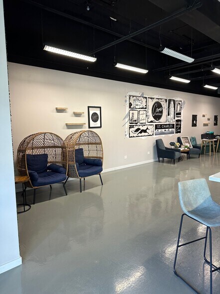 More Photos Of 303 N 2nd St, St Charles Office For Lease