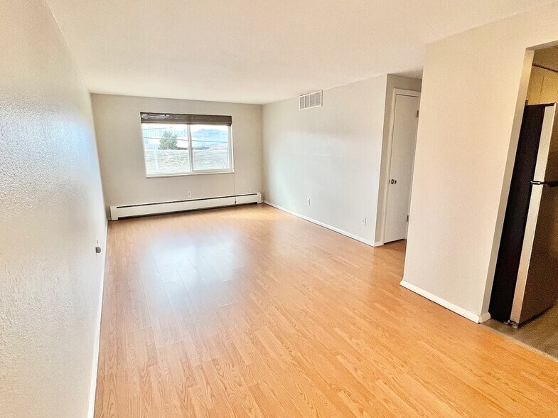 More Photos Of 809-825 Oak St, Lakewood Apartments For Sale