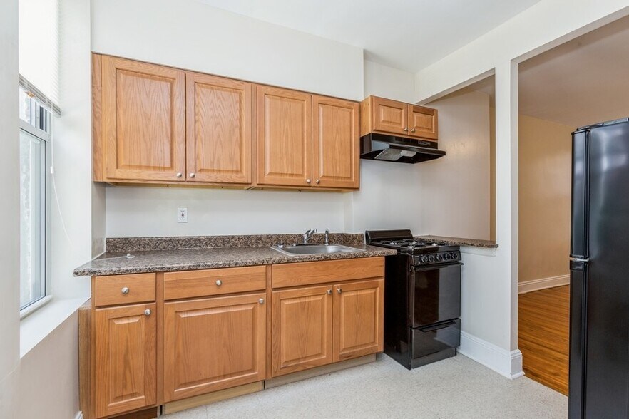More Photos Of 4132 53rd St, Woodside Apartments For Sale