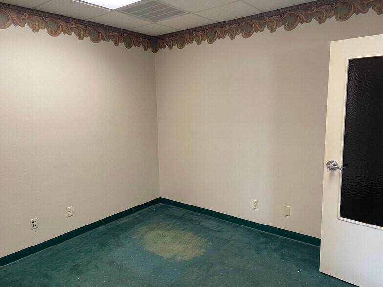 More Photos Of 4300 Grand Ave, Fort Smith Medical For Lease