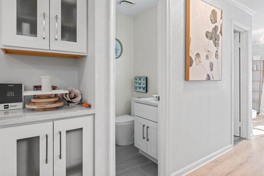 More Photos Of 2102 Gallows Rd, Vienna Medical For Lease