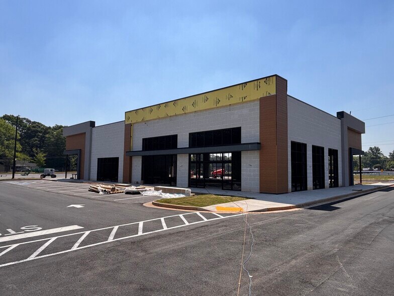 More Photos Of 3770 Covington Hwy, Decatur Storefront For Lease
