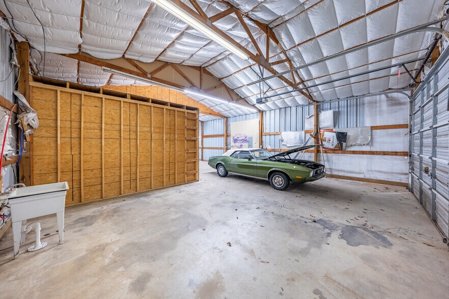 More Photos Of 18508 US Highway 69 N, Lindale Warehouse For Sale