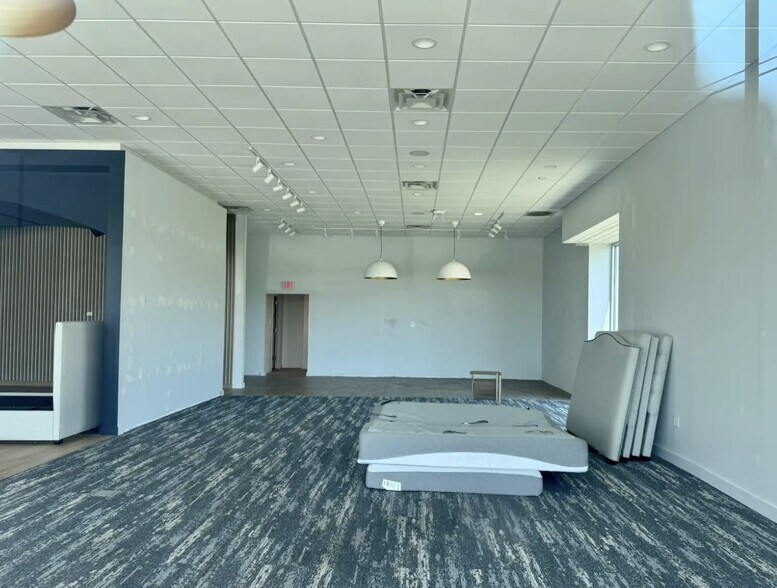 More Photos Of 1752 Lindberg Dr, Slidell Freestanding For Lease