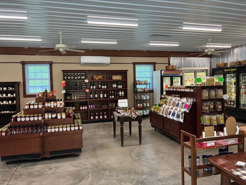 More Photos Of 885 Stonewall Jackson Hwy, Bentonville General Retail For Lease