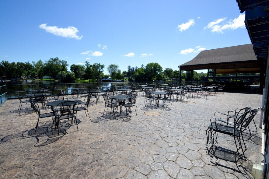 More Photos Of 204 Wolf River Dr, Fremont Marina For Sale