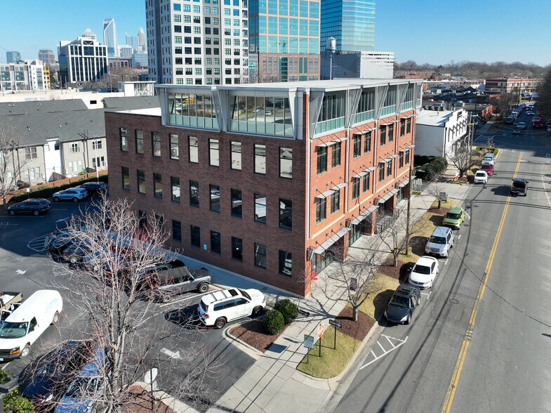 More Photos Of 214 W Tremont Ave, Charlotte Office For Lease