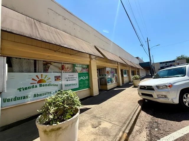 More Photos Of 219-225 State St, Mccomb Storefront For Sale