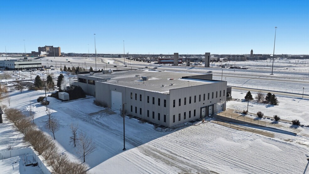 More Photos Of 644 E Beaton Dr, West Fargo Office For Lease